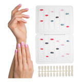 Ha Modelo De Cores Do Esmalte De Unhas Do Livro Display Io