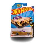 Hot Wheels 2023 Batman Batmobile The Brave The Bold Dourado