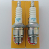Jogo 2 Velas Br8hs-10 Motor Yamaha 2 Tempos 25 Xmh / 30 Hmh