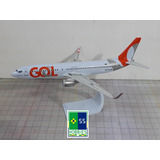 Maquete Avião Artesanal 1/152 Gol Boeing 737-800