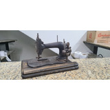 Maquina De Costura Vesta. Antiga, 100 Anos. Peça Decoração