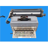 Máquina De Escrever Antiga Coleção Retrô