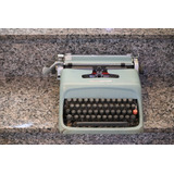 Máquina De Escrever Olivetti Studio 44 - Funcionando