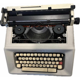 Máquina De Escrever Olivetti Studio 46