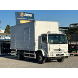 Mercedes Benz 1718 4x2 2010 Caminhão Toco 4x2 Baú 6,80m