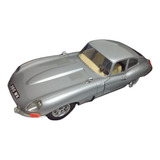 Miniatura Burago 1/18 1961 Jaguar E