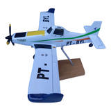 Miniatura De Avião Resina Ipanema Da Embraer Branco 23cm