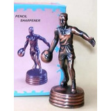Miniatura De Metal Apontador De Lápis - Jogador De Basquete Cor Bronze