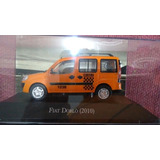 Miniatura Fiat Doblo 2010 - Escala