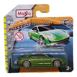 Miniatura Maisto Porsche Taycan Turbo S - Escala 1/64