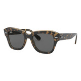 Óculos De Sol Ray-ban Wayfarer State Street Médio Armação De Acetato Cor Polished Havana On Transparent Brown, Lente Dark Grey De Cristal Clássica, Haste Tortoise De Acetato - Rb2186