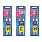 Oral B Pro Saúde 7 Benefícios Escova Dental C/2 (kit C/03)