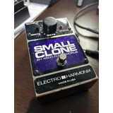 Pedal Electro Harmonix Small Clone Chorus.