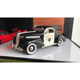 Pontiac Deluxe Police Car 1936 1/18
