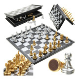 Faixa ampla. peça de xadrez de exposição múltipla no jogo de tabuleiro de  xadrez com moeda de dinheiro e livro conta bancária com fundo escuro,  investimento, líder de equipe, economia, estratégia de