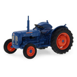 Trator Fordson Dexta (1960) 1:32 Universal Hobbies