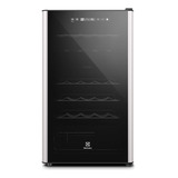 Adega Electrolux Preta 29