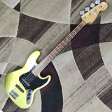 Baixo Fender Jazz Bass