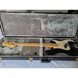 Baixo Fender Precision American