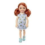 Barbie Boneca Chelsea 14 Cm (cabelo Vermelho) Usando Vestido Com Estampa De Abelha E Flores E Sandálias Azuis, Brinquedo Para Crianças A Partir De 3 Anos