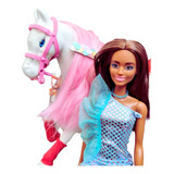 Barbie Familia Cavalo Dançarino Mattel DMC30 : : Brinquedos e  Jogos