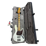 Bass Fender American Ultra