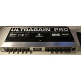 Behringer Ultragain Pro Mic2200 Preamp Valvulado