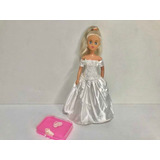 Boneca Susi Com Vestido