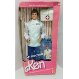 Boneco Doutor Ken Namorado