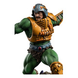 Boneco Man at arms