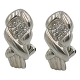 Brinco Meia Argola Elegante