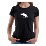 Camiseta Baby Look Cachorro Cagando Na Globo Defecando Blusa