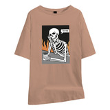 Camiseta Unissex Esqueleto Divertido
