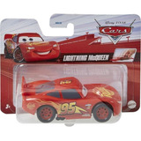 Carrinho Disney Cars Puxa