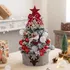 Conjunto Pequeno De Árvore De Natal Montado Para Uso