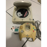 Console Sega Dreamcast Lendo