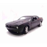 Cuda Concept Brilliant Black Orange Striff 1:18 Highway 61