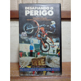 Desafiando O Perigo 