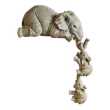 Elefante Fofo Segurando Estatua