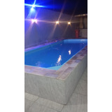 Espaço Para Festa Com Piscina