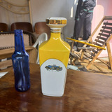 Garrafa De Porcelana Antiga