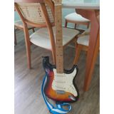 Guitarra Em Perfeito Estado De Conservação E Funcionamento 
