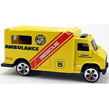 Hot Wheels Ambulance Ambulância American 1