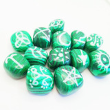 Jogo De Runas Das Bruxas Wica Em Malaquita Verde 13 Pedras