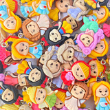 Kit 10 Pingentes Princesas Infantil Bonecas Pulseira Brinco