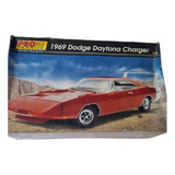Kit Plastimodelismo 1969 Dodge Daytona Charger 1:25 Revell