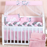 Kit Protetor Berço Nuvem Rosa Com Mosqueteiro Mantinha Baby