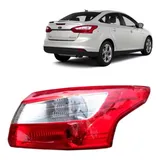 Lanterna Ford Focus Sedan