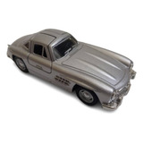 Linda Miniatura De Ferro