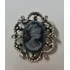 Lindo Broche Prateado Madreperola Strass Camafeu 3x2,5 Cm 02
